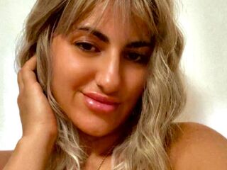 camslut spreading pussy EriaBelle