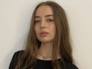 camgirl fingering pussy EttaRaybourn