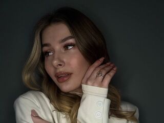 chat with cam EvaEllees