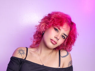 naked cam girl EverlinHale