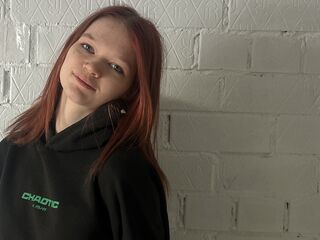 cam girl playing with dildo GabrielleZabenko