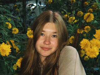 girl fingering pussy GemaWiddows