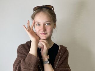 webcamgirl chatroom GwendolynBucey
