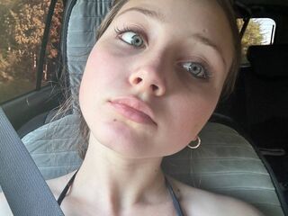 beautiful webcam girl HelgaHumenik