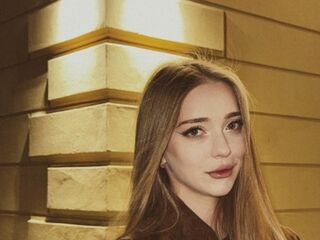 beautiful girl webcam IvaBusack