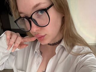 camwhore masturbating with vibrator JadeDerrow