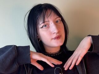 cam girl playing with vibrator JennaOrdorica