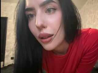 naked camgirl fingering pussy JoelCrossett