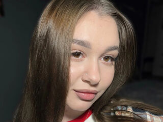 cam girl playing with dildo JosphineOrdon