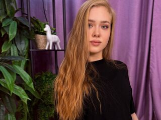 hot strip tease cam JuliMiu