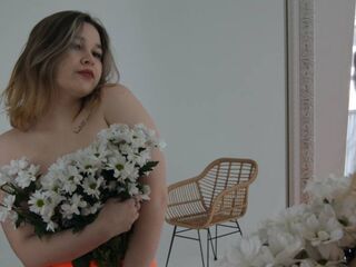 webcam strip tease show KarenRayy