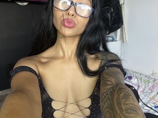 naked webcamgirl KatieReyes