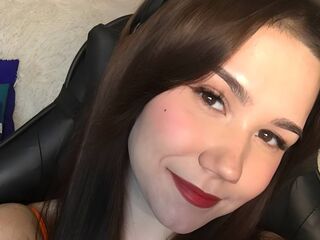 masturbating camgirl KylieChapmann
