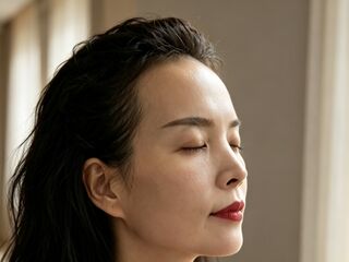 cam girl masturbating with sextoy LIliChang