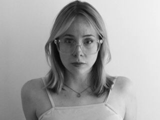 nude webcamgirl pic LanaAmster