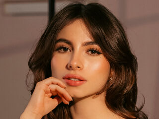 naked girl with webcam fingering pussy LauriSweet