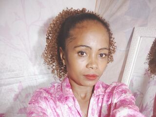 girl cam LayahMorgane