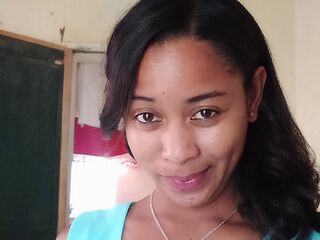 nude cam girl pic LaylahMorgane