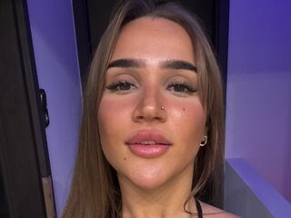 cam girl playing with dildo LexiBell