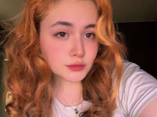 naked webcam girl fingering LiliPlishi