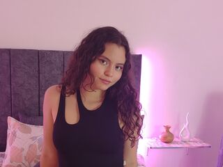 naked cam girl fingering pussy LilithSterling