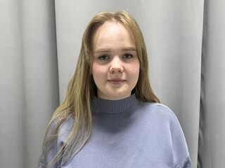 cam girl playing with sextoy LisaSchmidt