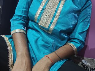 shaved pussy cam LishaLiya