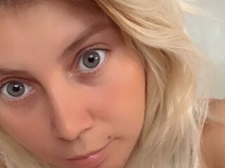 camgirl videochat LittleSary