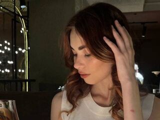 live chatroom LuxeLina