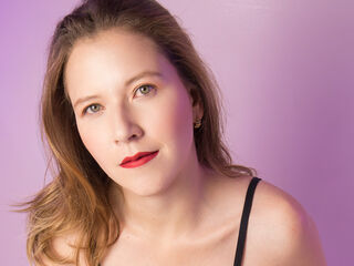 adult chatroom LyraBloom