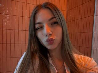 nude webcam girl photo MagdalenFaist