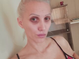 topless webcam girl Marayaho