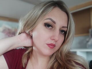 naughty camgirl masturbating with dildo MariaPixie