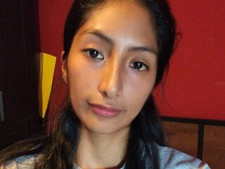 camgirl webcam MayraBravo