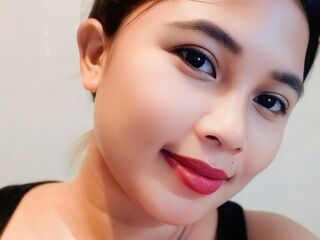 cam slut chat room MeaBella