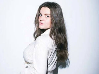 naughty cam girl picture MelaniMell