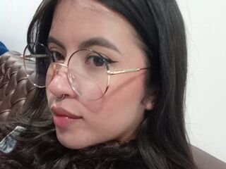 hot livecam MeliBee