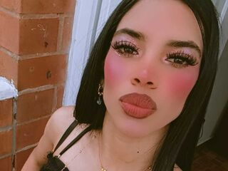 naughty cam girl fingering pussy MeliMoon
