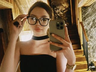 topless girl MiaForester