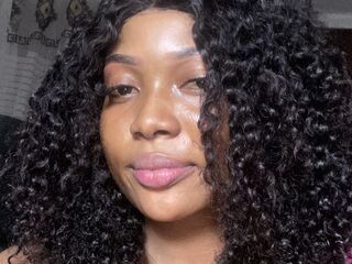 topless camgirl MyerLucian