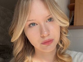 naughty cam girl NanceyMonteverde