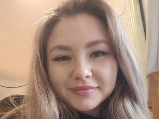 naughty cam girl fingering shaved pussy NelliSmith