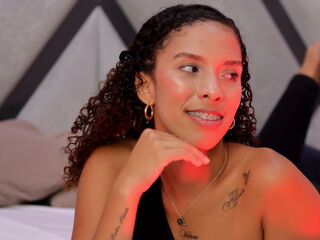 chat livesex NicoleBakker