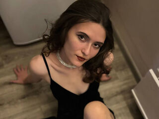 live chat NikiMilton