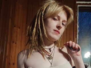 camwhore masturbating with sextoy Qoshka