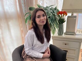 cam girl masturbating QueenieHails