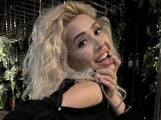 hot naked camgirl RiannaReini
