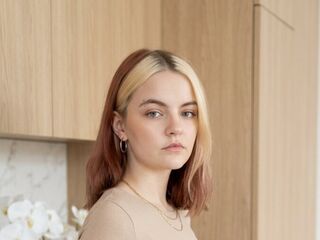 masturbating webcamgirl RinaWilliams