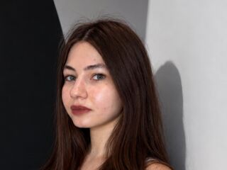 naked girl with webcam fingering pussy RoselynSvatek