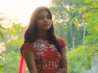 fingering girl Royles